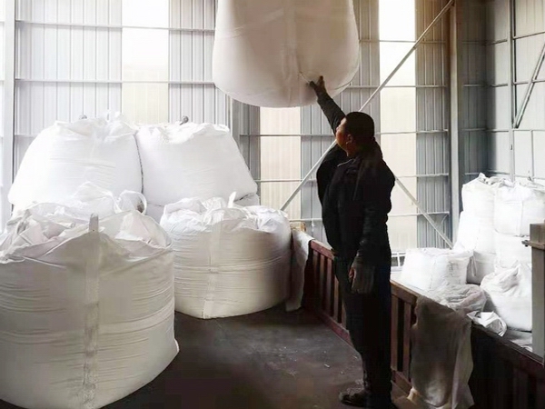 养牛用生石灰吗？生石灰在养牛方面的用途